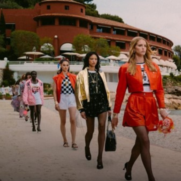 🌟👜 MONTE CARLO MAGIC: UNVEILING CHANEL’S 2023 CRUISE COLLECTION 💃🌴