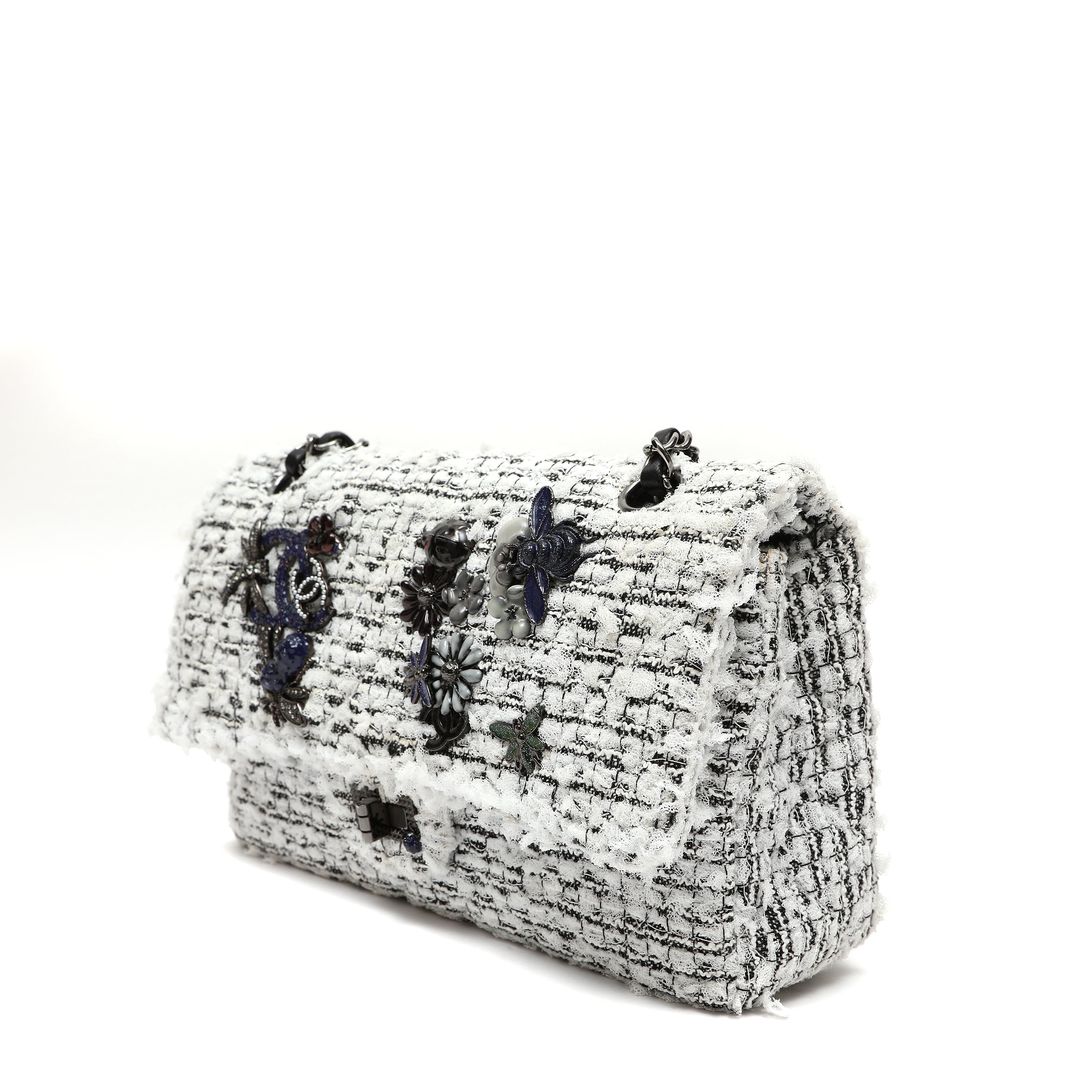 Chanel 2.55 Reissue Med White Black Tweed Garden Charms