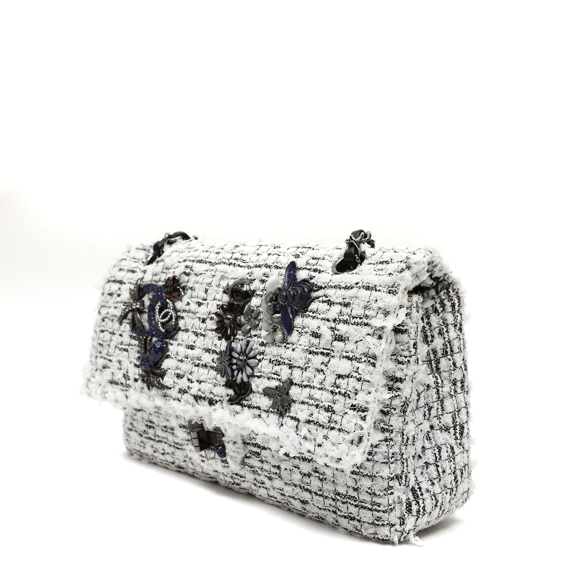Chanel 2.55 Reissue Med White Black Tweed Garden Charms