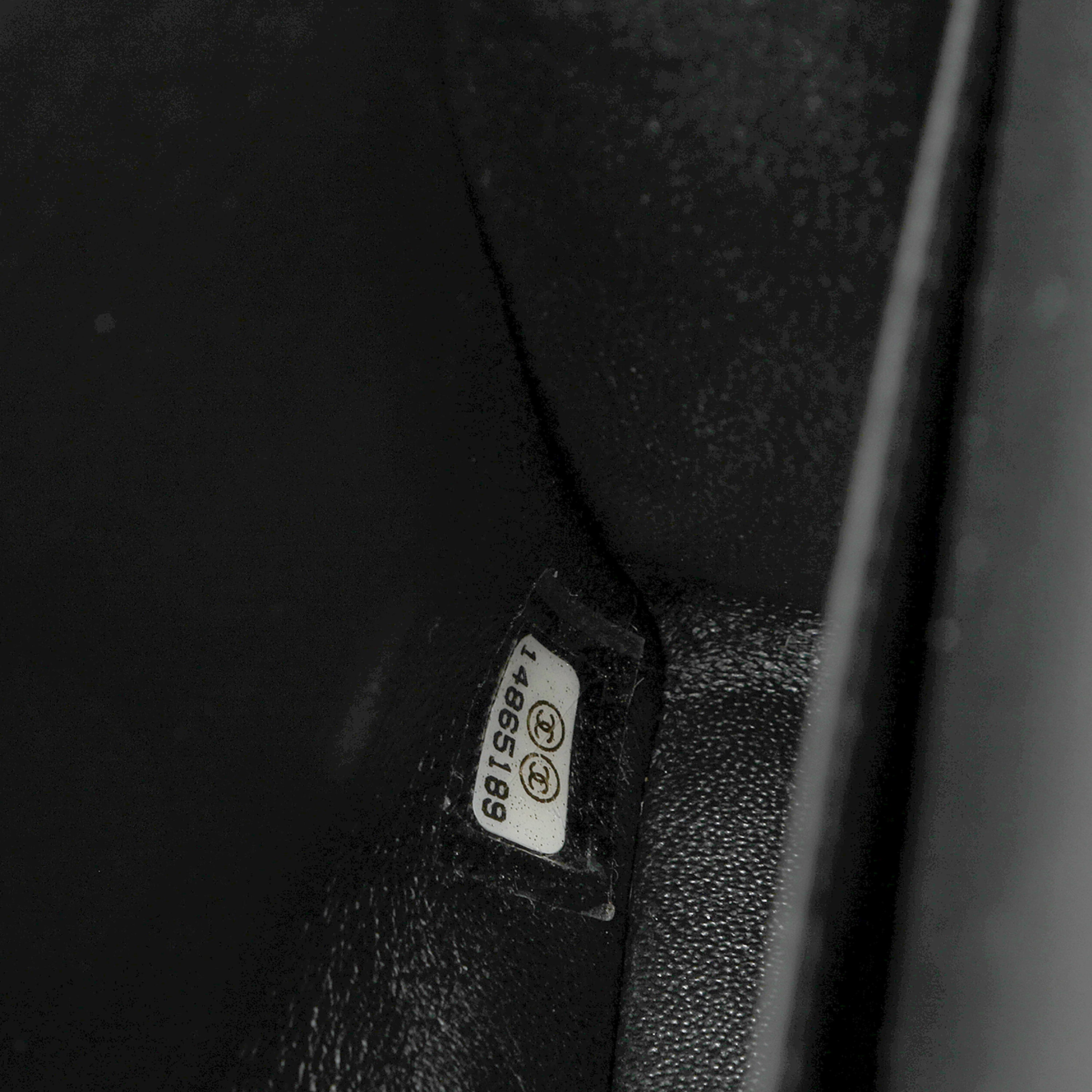 Chanel 2.55 Reissue Med White Black Tweed Garden Charms