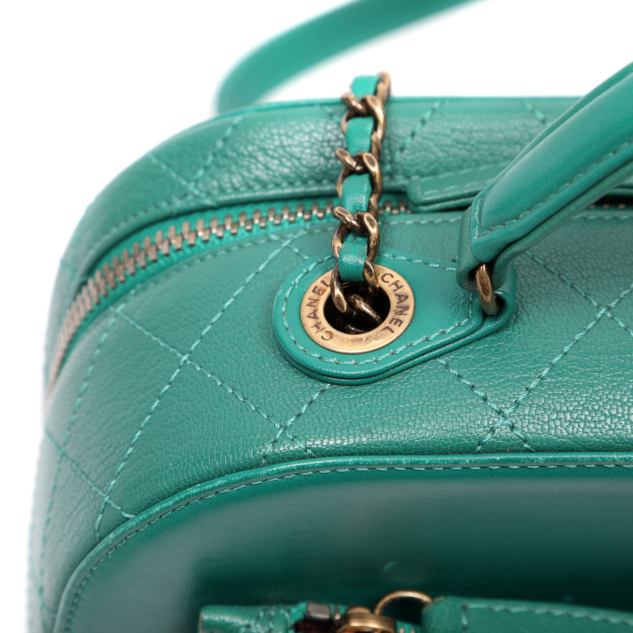 Chanel Coco Curve Vanity Case Green Lambskin