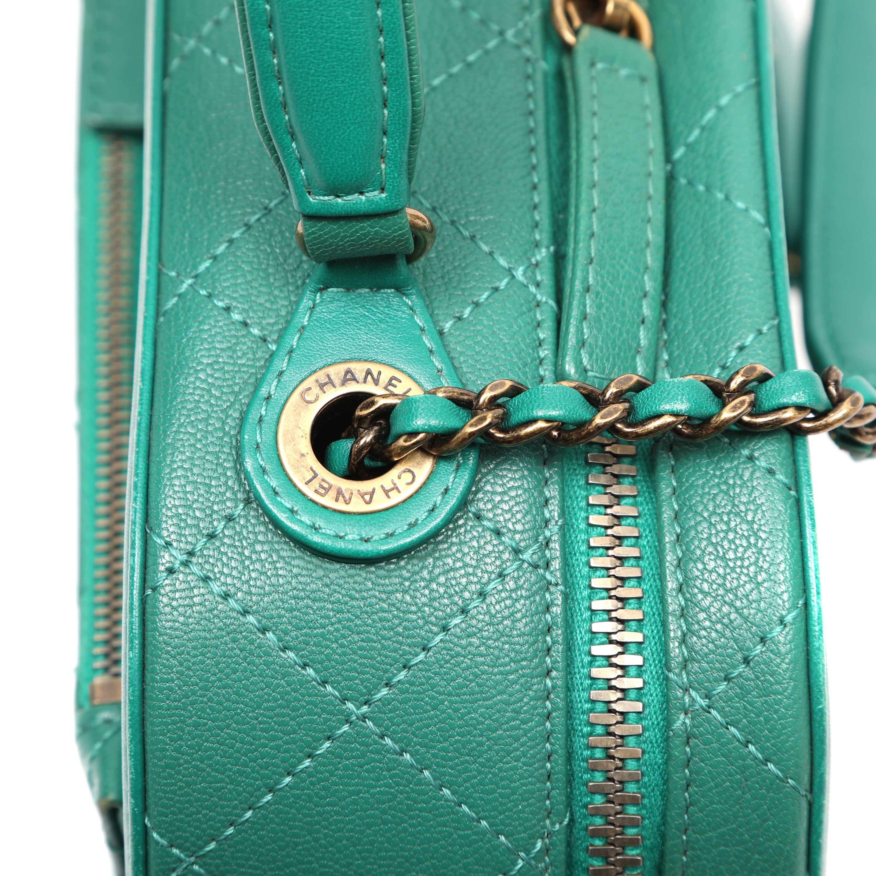 Chanel Coco Curve Vanity Case Green Lambskin