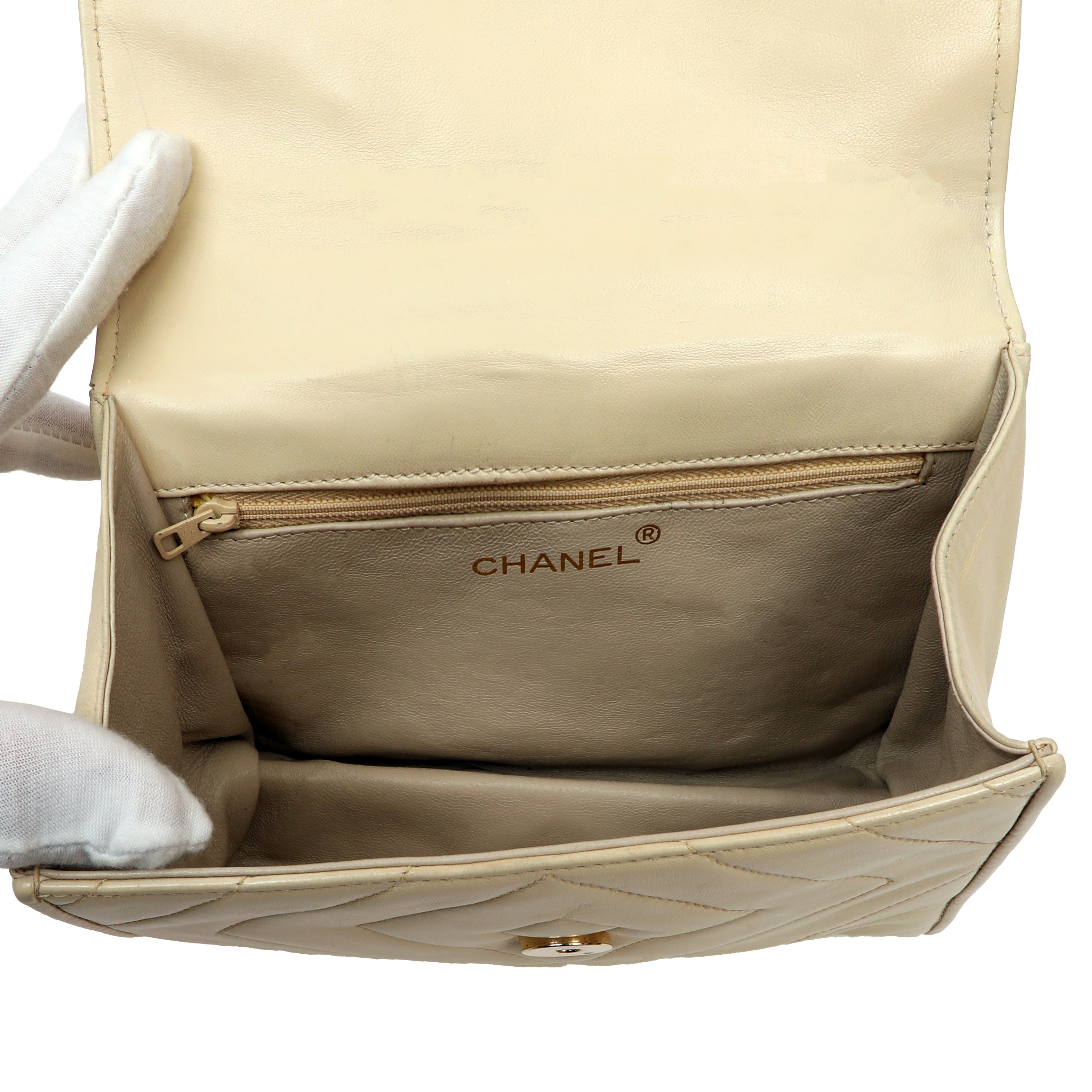 Chanel Diamond Quilted Lambskin Shoulder Bag w Gold Chain Strap Featuring Pearls