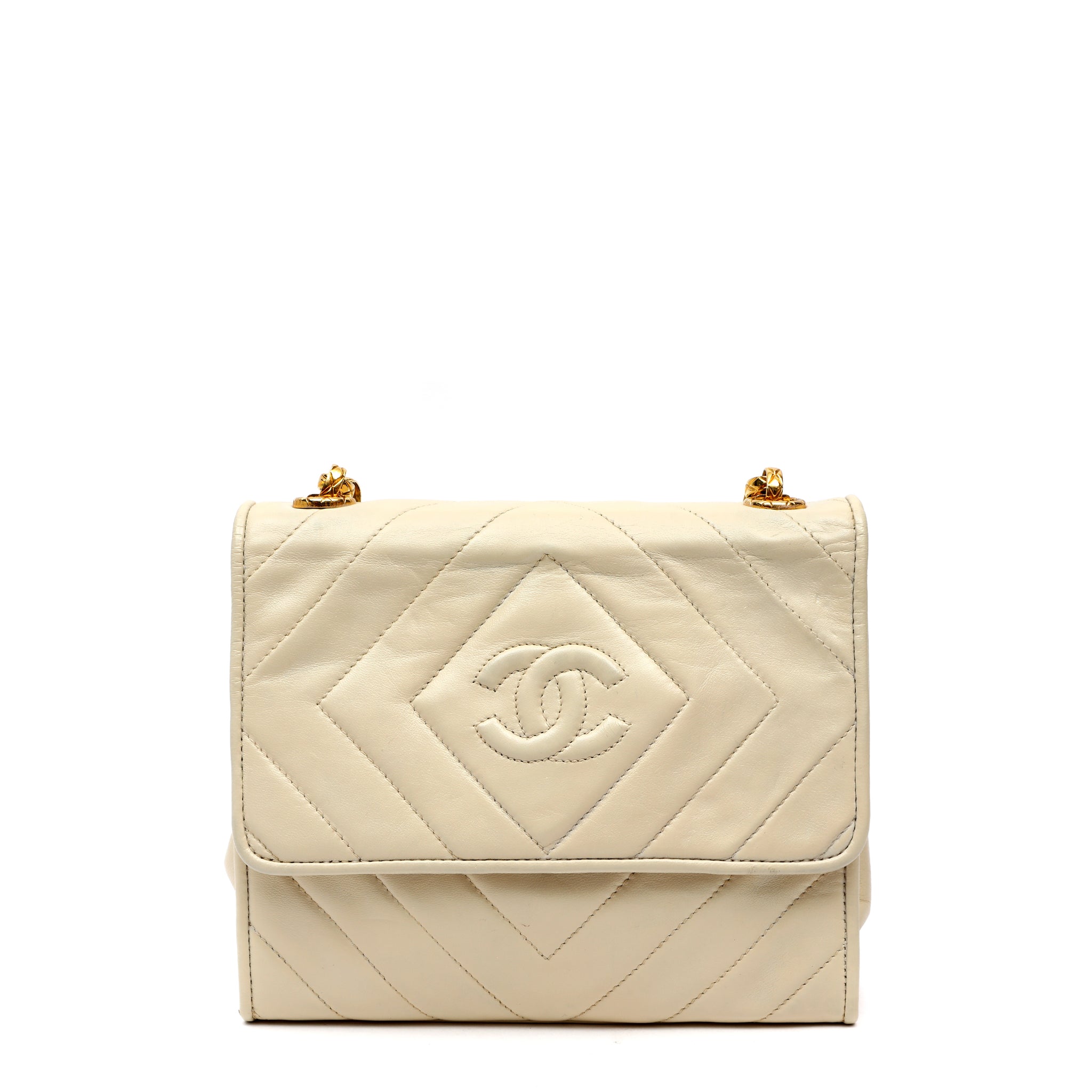Chanel Diamond Quilted Lambskin Shoulder Bag w Gold Chain Strap Featuring Pearls