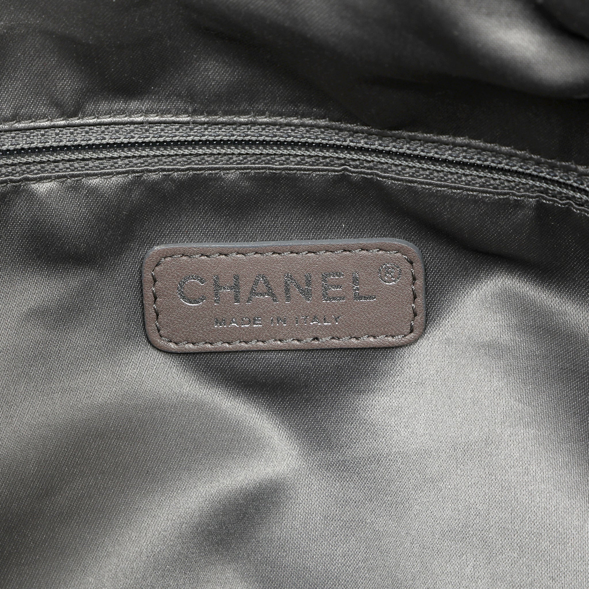 Chanel White Chain Hobo Bag 2008 Cruise Collection Large CC Logo