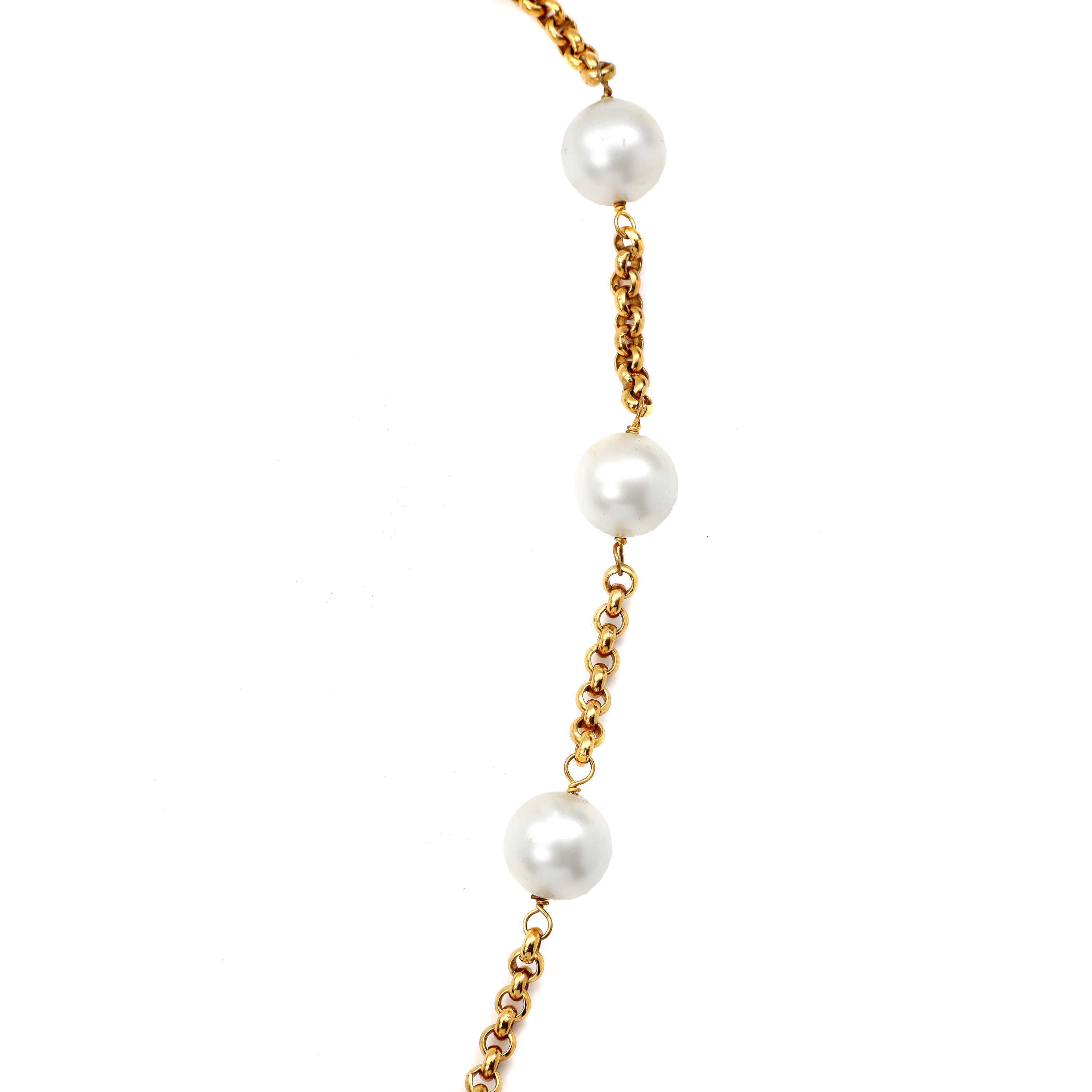 Vintage Chanel Pearl Necklace Gold CC Logo