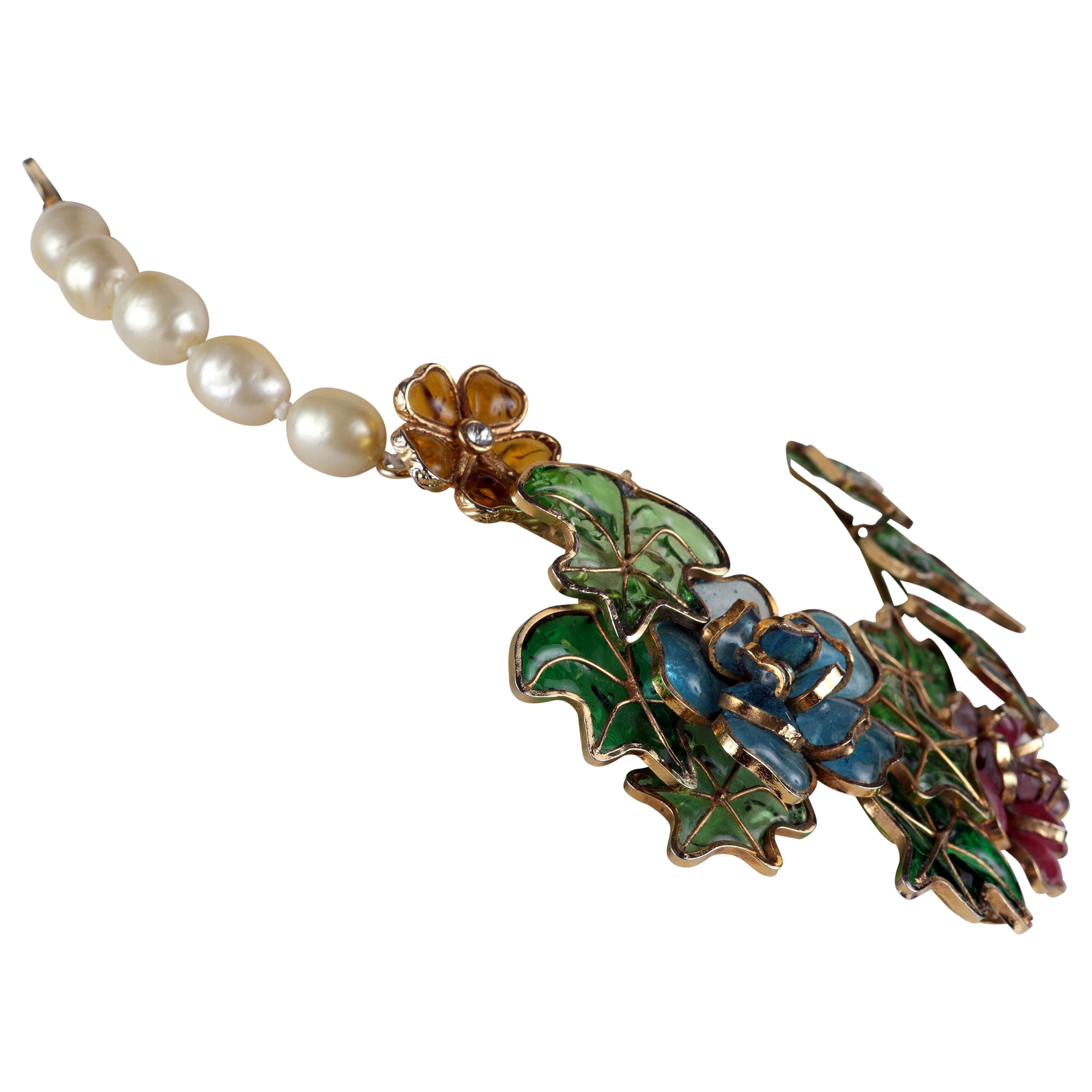 Chanel Vintage Flower & Leaf Gripoix Pearl Choker w/ Gold Hardware