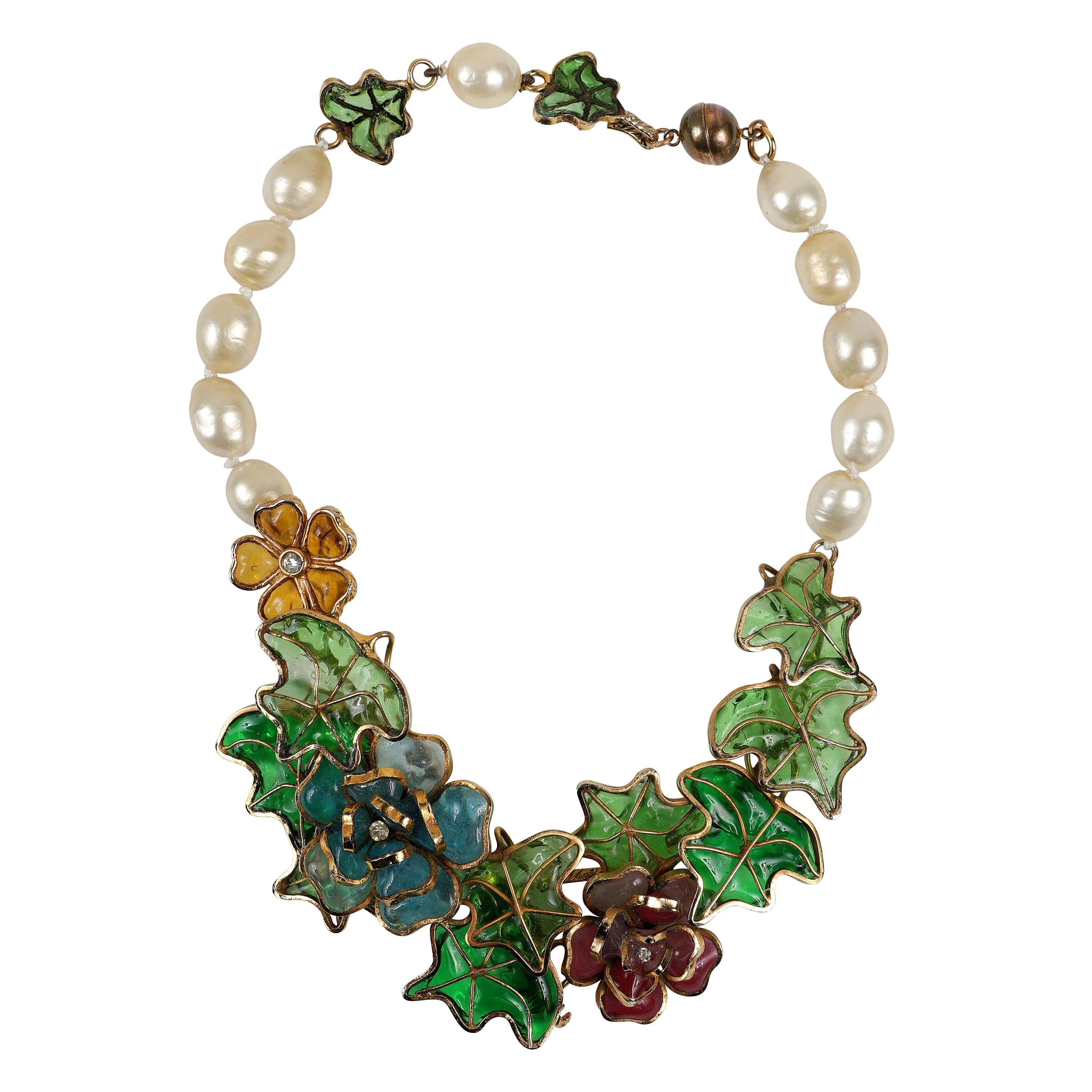 Chanel Vintage Flower & Leaf Gripoix Pearl Choker w/ Gold Hardware