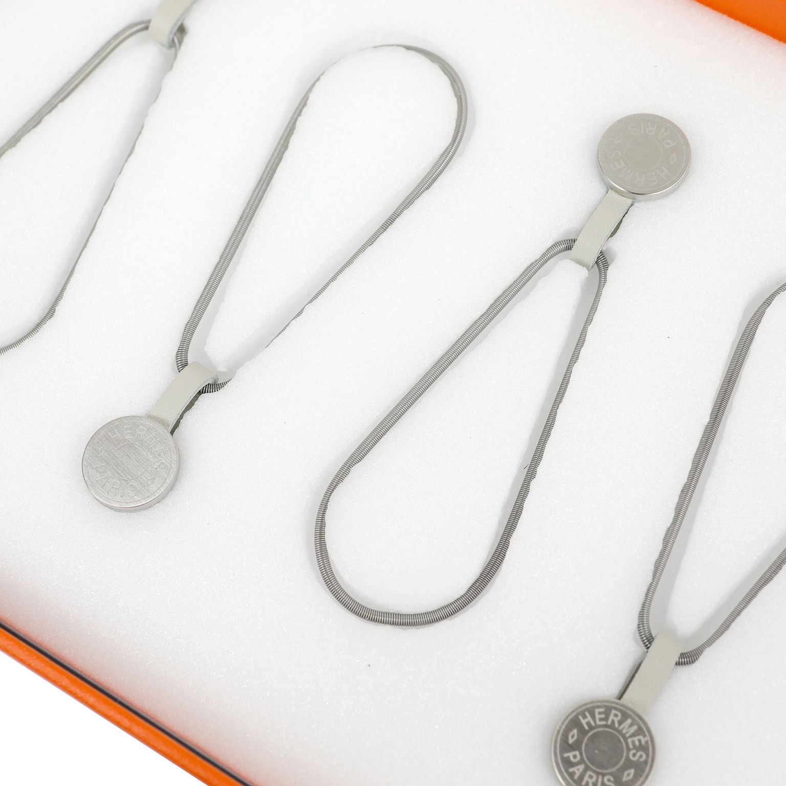 HERMES Magnetic Hanging System ハンギングセット Hermès Scarf Hanging System Palladium – Only Authentics