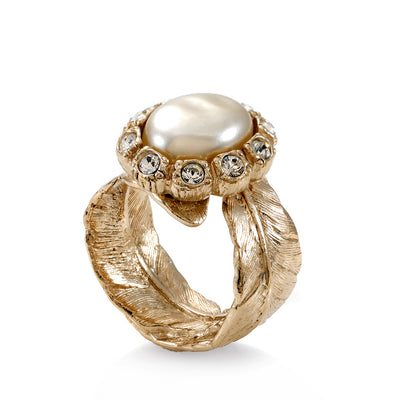 Chanel Pearl & Feather Ring Sz 5