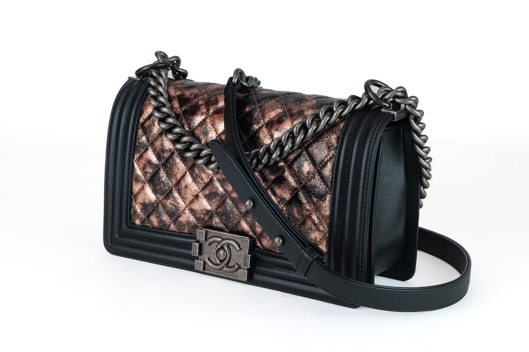 ABAM　CHANEL　ダストバッグ　157 Chanel Quilted Aged Calfskin Reissue Pouch With Chain