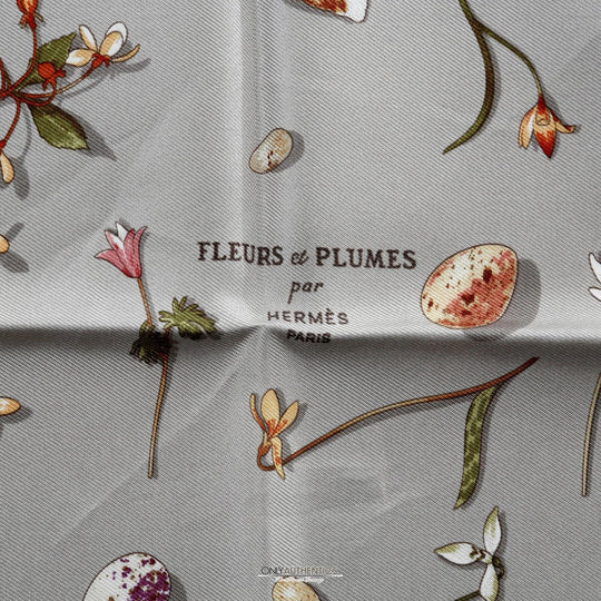 極美品　エルメス FLEURS et PLUMES HERMES プチカレ箱付 grey4_540x.jpg?v=1670426066