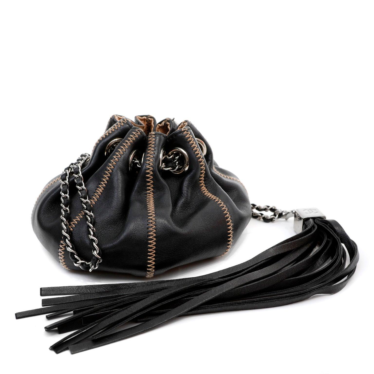 Chanel CC Velvet Clutch Bag (SHG-jvTl7a) – LuxeDH